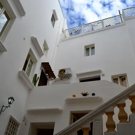 Kàllistos Suites&apartments 3*