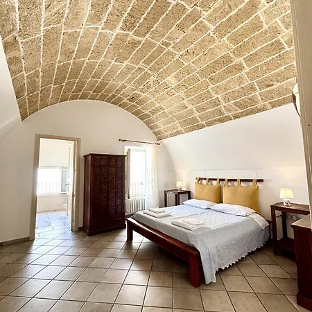 Kàllistos Suites&apartments 3*